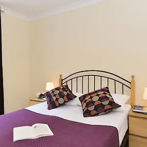 https://river-side-apartments.cambridgehotelsuk.com